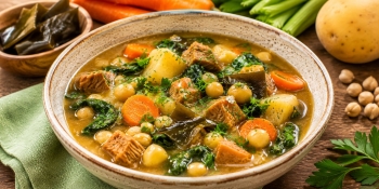 Potaje de verduras con seit&aacute;n y alga kombu